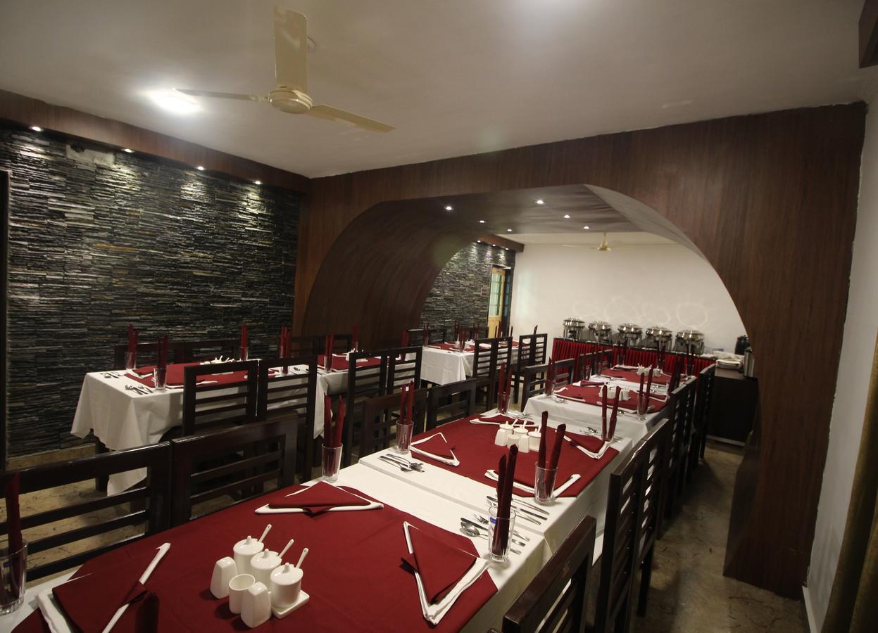 Hotel Green Leaf Σριναγκάρ Εξωτερικό φωτογραφία